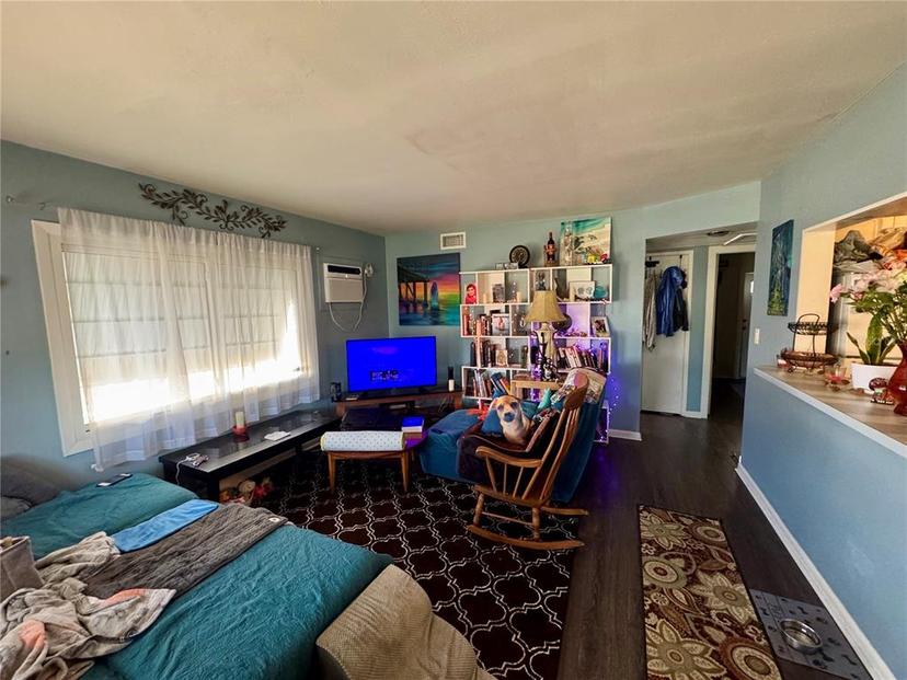Picture of 624 Folsom Street S, St Petersburg FL 33707