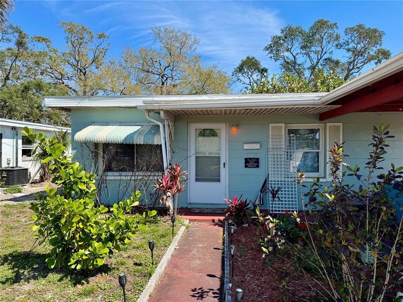 Picture of 624 Folsom Street S, St Petersburg FL 33707