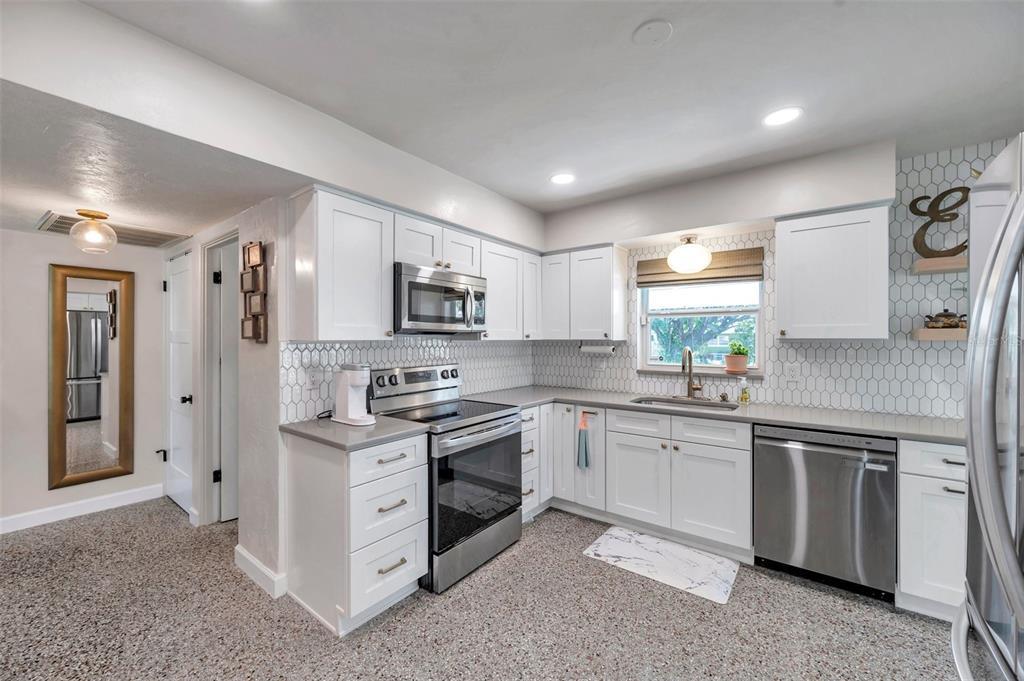 Picture of 536 63Rd Avenue S, St Petersburg, FL 33705