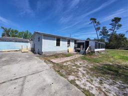 Picture of 27939 Veva Avenue, Paisley, FL 32767