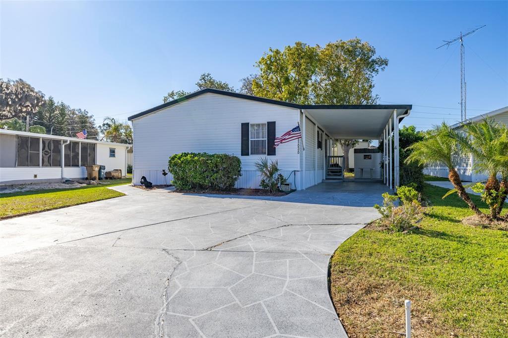 Picture of 11636 Magnolia Avenue, Tavares, FL 32778