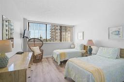 Picture of 1001 Beach Road Unit A203, Sarasota, FL 34242