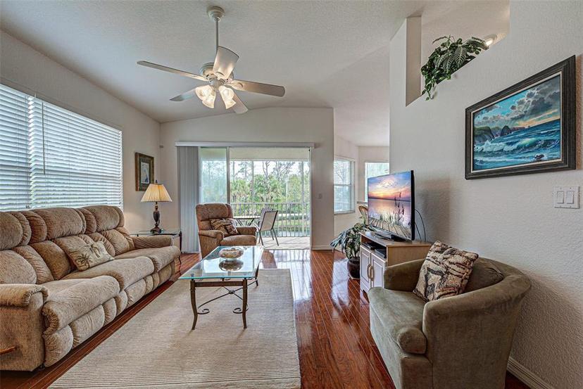 Picture of 403 Auburn Lakes Circle Unit 403, Venice FL 34292