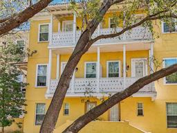 Picture of 958 Sombra Street, Tampa, FL 33619