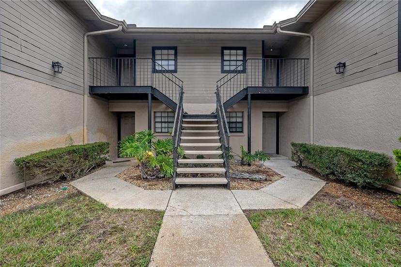 Picture of 4112 Ashford Green Place Unit I203, Tampa FL 33613