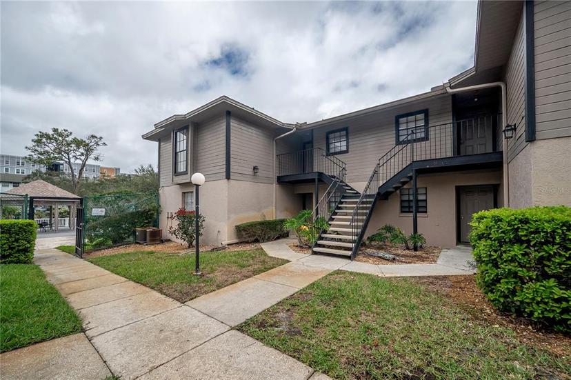 Picture of 4112 Ashford Green Place Unit I203, Tampa FL 33613