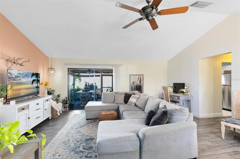 Picture of 2101 Lake Francis Drive, Apopka FL 32712