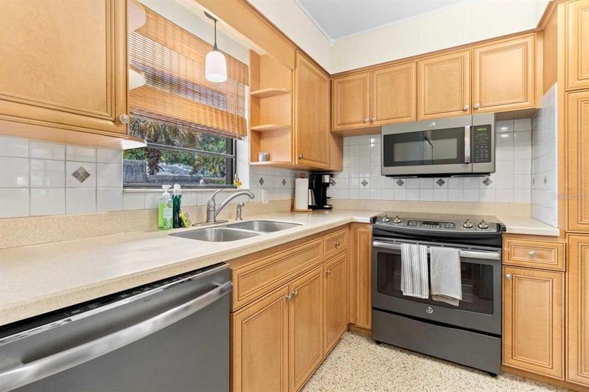 Picture of 1011 68Th Avenue W, Bradenton FL 34207
