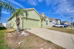 Picture of 326 Cotswold Circle, Davenport, FL 33837
