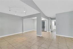 Picture of 626 Golden Sunshine Circle, Orlando, FL 32807