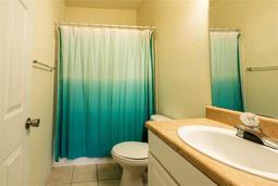 Picture of 5057 NW 44Th Lane Unit 106, Gainesville, FL 32606