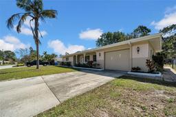 Picture of 927 Lake Drive, Dunedin, FL 34698