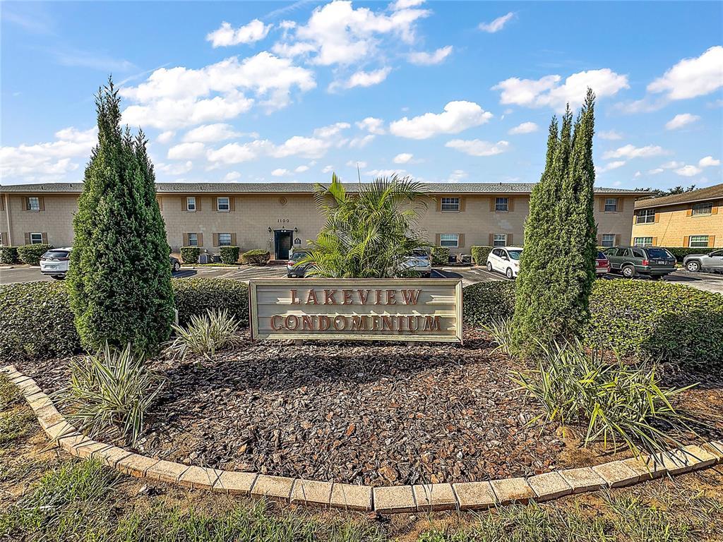 Picture of 1100 E Caroline Street Unit 218, Tavares, FL 32778