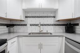 Picture of 5855 Midnight Pass Road Unit 327, Sarasota, FL 34242