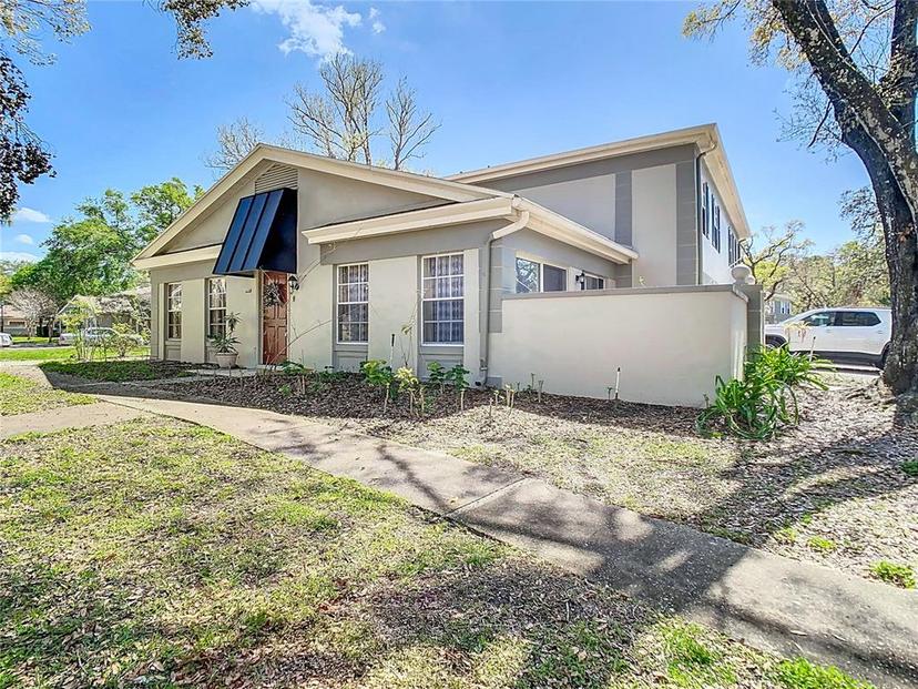 Picture of 6218 Greenleaf Lane Unit 6218, Temple Terrace FL 33617