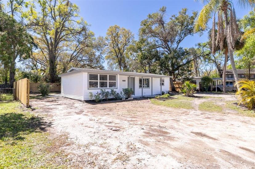 Picture of 1508 W Le Compte Drive, Tampa FL 33604