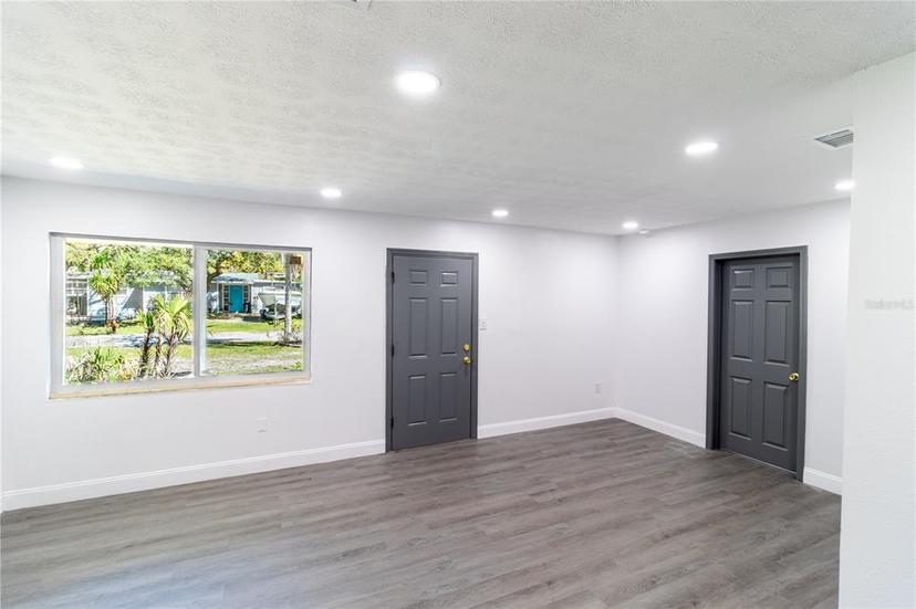 Picture of 1508 W Le Compte Drive, Tampa FL 33604