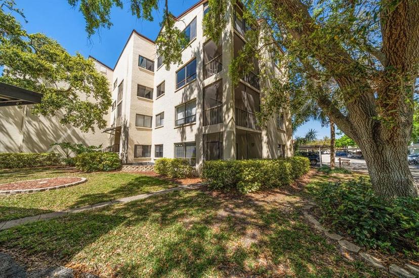 Picture of 700 Starkey Road Unit 1111, Largo FL 33771