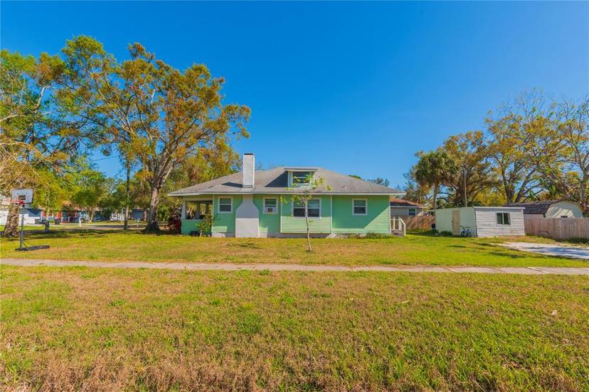 Picture of 313 Jefferson Avenue S, Oldsmar FL 34677