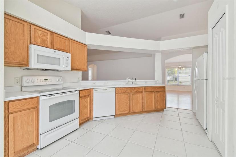 Picture of 8534 Carriage Pointe Drive, Gibsonton FL 33534