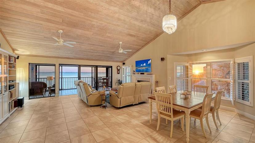 Picture of 4535 Bay Club Drive, Bradenton FL 34210