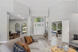 Picture of 5337 Foxshire Court, Orlando, FL 32819