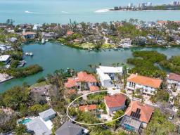 Picture of 4129 Roberts Point Circle, Sarasota, FL 34242