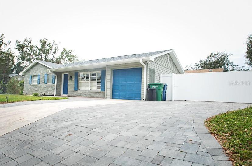 Picture of 302 N Lauber Way, Tampa FL 33609