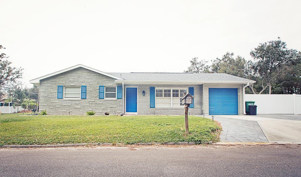 Picture of 302 N Lauber Way, Tampa, FL 33609