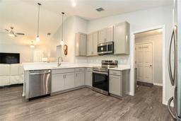 Picture of 6863 Hanworth Lane, Zephyrhills, FL 33541