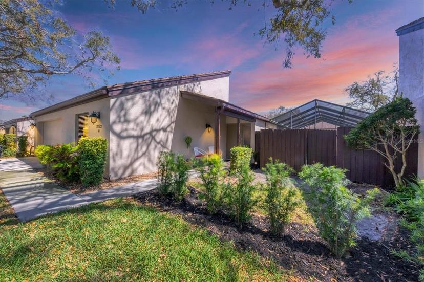 Picture of 3722 Glen Oaks Manor Drive, Sarasota FL 34232