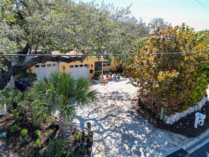 Picture of 103 Driftwood Drive W, Palm Harbor FL 34683