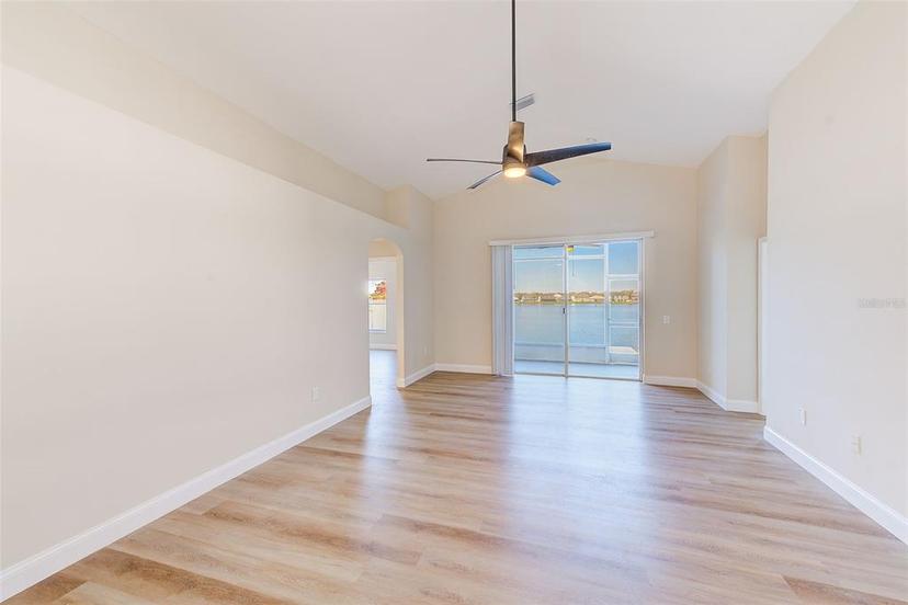 Picture of 12821 Lake Vista Drive, Gibsonton FL 33534