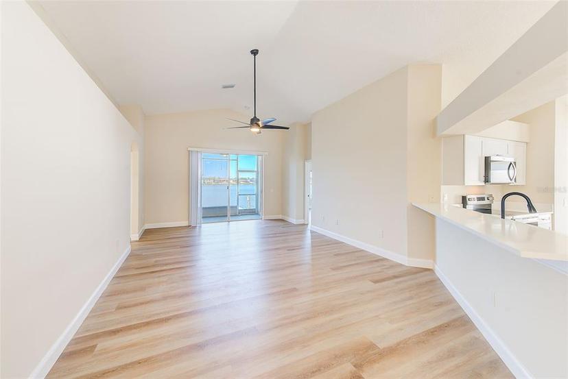 Picture of 12821 Lake Vista Drive, Gibsonton FL 33534