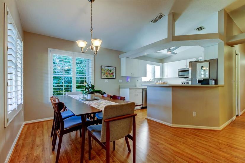 Picture of 510 Pine Avenue S, Oldsmar FL 34677