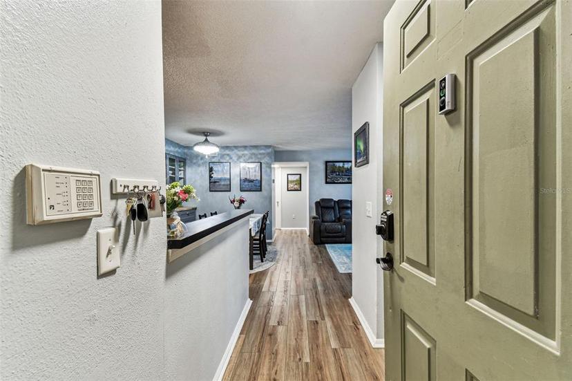 Picture of 9481 Highland Oak Drive Unit 404, Tampa FL 33647