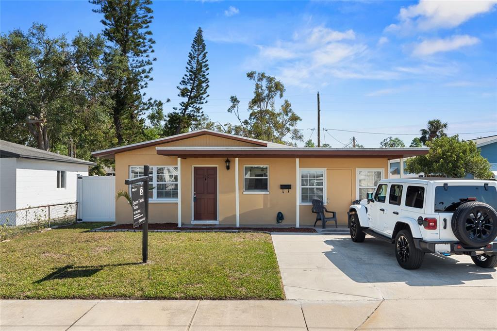 Picture of 350 51St Avenue N, St Petersburg, FL 33703
