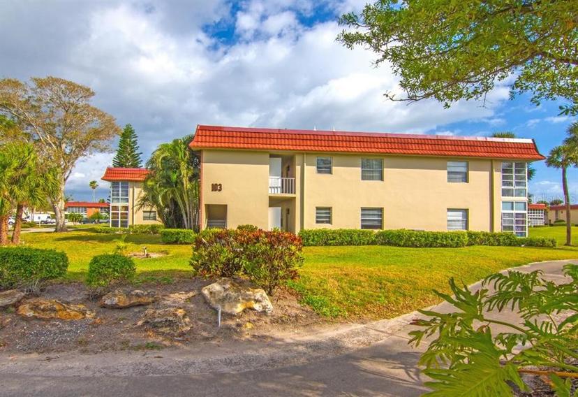 Picture of 103 Royal Oak Drive Unit 206, Vero Beach FL 32962