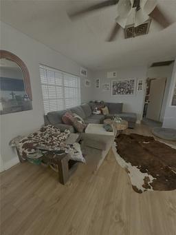 Picture of 214 45Th Avenue Ne, St Petersburg, FL 33703