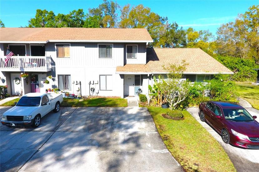 Picture of 10131 Lake Oak Circle, Tampa FL 33624