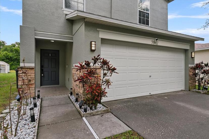 Picture of 7842 Carriage Pointe Drive, Gibsonton FL 33534