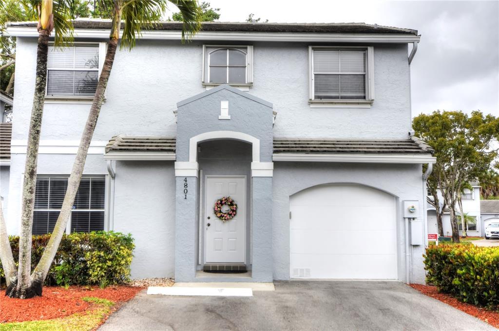 Picture of 4801 Grapevine Way, Davie, FL 33331