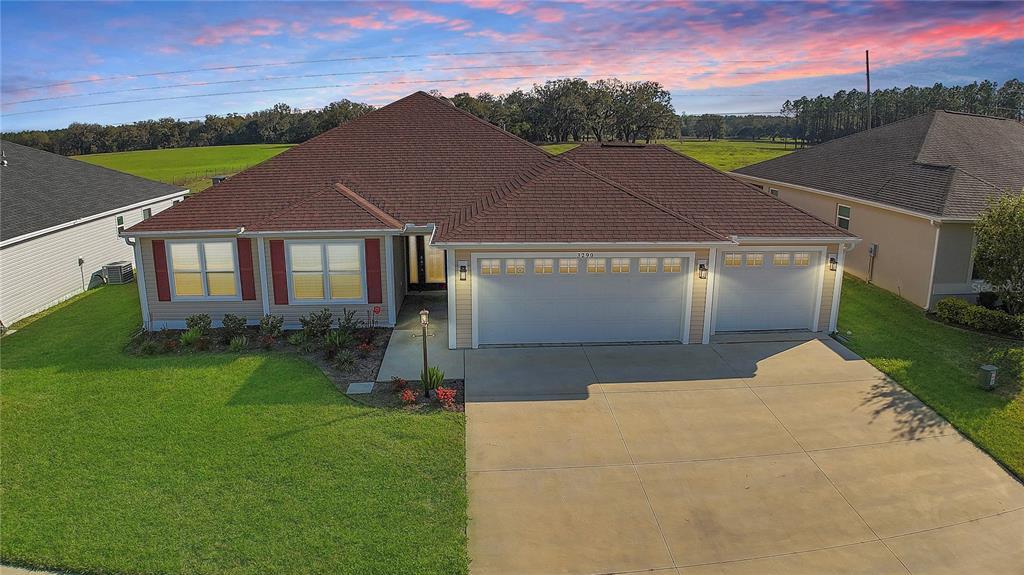 Picture of 3290 Sennett Circle, Oxford, FL 34484