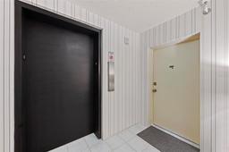 Picture of 770 S Palm Avenue Unit 404, Sarasota, FL 34236