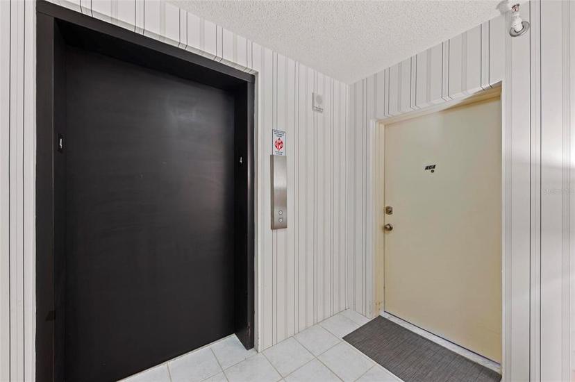 Picture of 770 S Palm Avenue Unit 404, Sarasota FL 34236