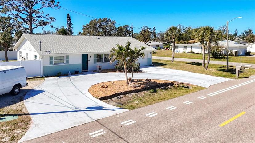 Picture of 4120 Shamrock Drive, Venice FL 34293