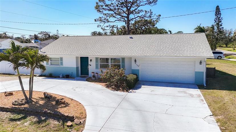 Picture of 4120 Shamrock Drive, Venice FL 34293