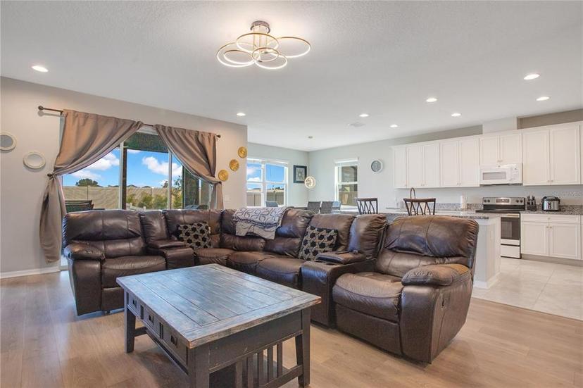 Picture of 4917 Eagle Rock Drive, Wimauma FL 33598