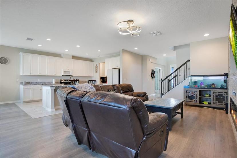Picture of 4917 Eagle Rock Drive, Wimauma FL 33598