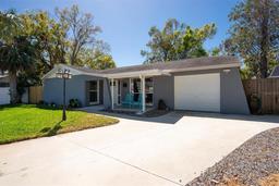 Picture of 11980 Valencia Court, Seminole, FL 33772